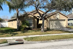 387 Tavernier Cir, Oldsmar, FL 34677 - Photo 2