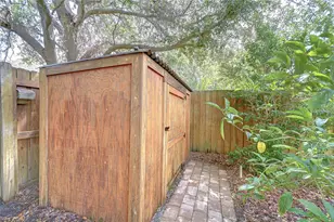 7107 Colonial Lake Dr, Riverview, FL 33578 - Photo 4