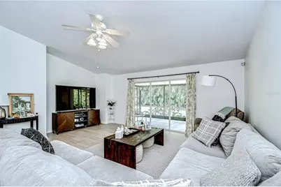 7107 Colonial Lake Dr, Riverview, FL 33578 - Photo 12