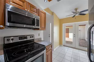 14778 Feather Cove Rd, Clearwater, FL 33762 - Photo 10