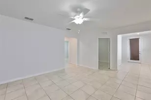 6263 Dutton Dr, Wesley Chapel, FL 33545 - Photo 4