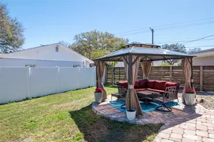 2535 Lake Ellen Dr, Tampa, FL 33618 - Photo 38