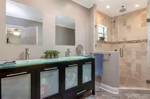 2535 Lake Ellen Dr, Tampa, FL 33618 - Photo 32