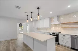 4543 Carson St NE, Saint Petersburg, FL 33704 - Photo 8