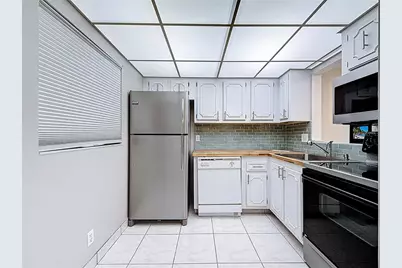 11485 Oakhurst Road #206, Largo, FL 33774 - Photo 6