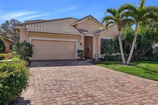 10310 Eastwood Dr, Bradenton, FL 34211 - Photo 2