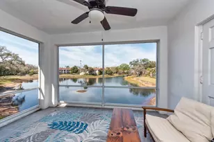 10336 Carrollwood Ln, Tampa, FL 33618 - Photo 4