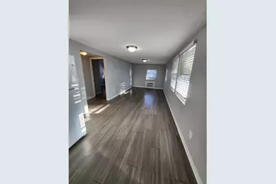 4611 N Hubert Avenue #5, Tampa, FL 33614 - Photo 2