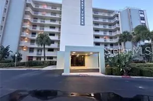 300 Woodette Dr, Dunedin, FL 34698 - Photo 2