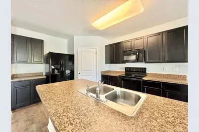 35743 Hillbrook Avenue, Zephyrhills, FL 33541 - Photo 14