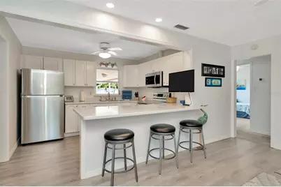 1308 Hull Street S, Gulfport, FL 33707 - Photo 14