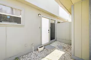 3673 45th Way N, Saint Petersburg, FL 33713 - Photo 4