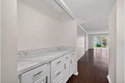90 S Highland Avenue #102, Tarpon Springs, FL 34689 - Photo 4