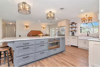 2201 S Village Avenue, Tampa, FL 33612 - Photo 6