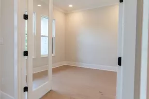 4906 W Estrella St, Tampa, FL 33629 - Photo 4