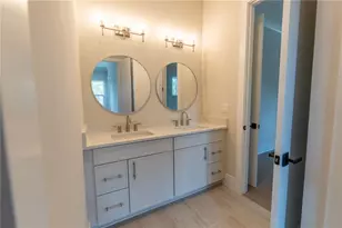 4906 W Estrella St, Tampa, FL 33629 - Photo 22