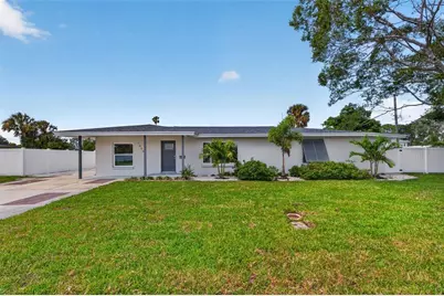 4899 Venetian Place NE, Saint Petersburg, FL 33703 - Photo 2