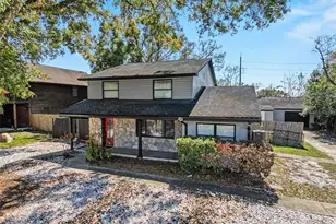 2206 Howard Ln, Tampa, FL 33612 - Photo 1