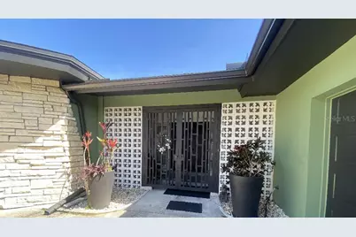 307 Orangewood Lane, Largo, FL 33770 - Photo 6