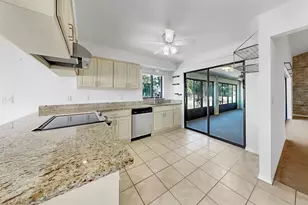 1929 New Bedford Dr, Sun City Center, FL 33573 - Photo 16