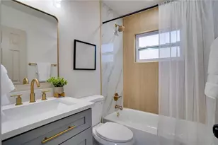 4065 39th Ave N, Saint Petersburg, FL 33714 - Photo 18