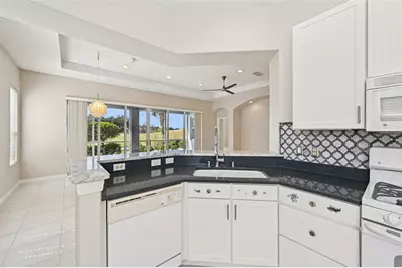 819 Regal Manor Way, Sun City Center, FL 33573 - Photo 14