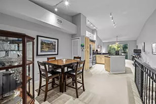 1037 Normandy Trace Rd, Tampa, FL 33602 - Photo 16