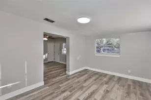 5620 Harding Blvd NE, Saint Petersburg, FL 33703 - Photo 8