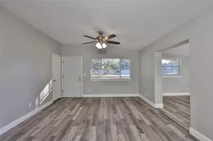 5620 Harding Blvd NE, Saint Petersburg, FL 33703 - Photo 6