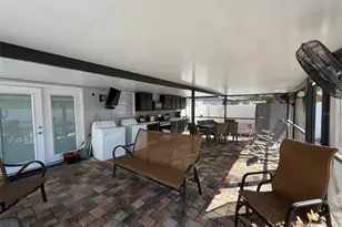 911 Maydell Dr, Tampa, FL 33619 - Photo 10