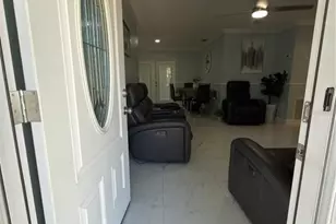 911 Maydell Dr, Tampa, FL 33619 - Photo 6