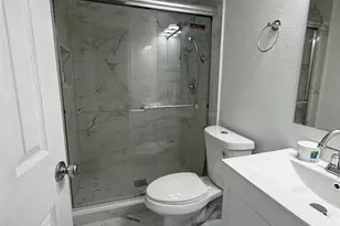 911 Maydell Dr, Tampa, FL 33619 - Photo 14