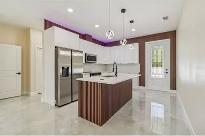 706 Lexington Boulevard, Tampa, FL 33612 - Photo 12