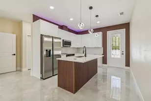 706 Lexington Blvd, Tampa, FL 33612 - Photo 12