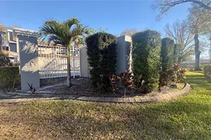 10121 Lake Oak Cir, Tampa, FL 33624 - Photo 20