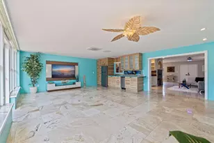 290 1st St W, Tierra Verde, FL 33715 - Photo 28