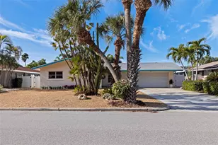 290 1st St W, Tierra Verde, FL 33715 - Photo 8