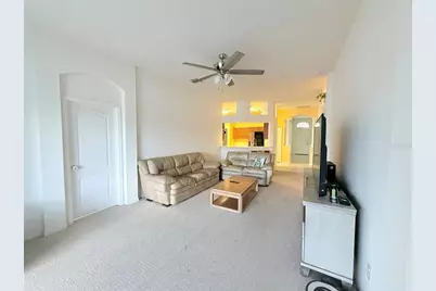 8415 Canterbury Lake Boulevard, Tampa, FL 33619 - Photo 44