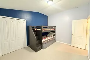 8415 Canterbury Lake Blvd, Tampa, FL 33619 - Photo 30