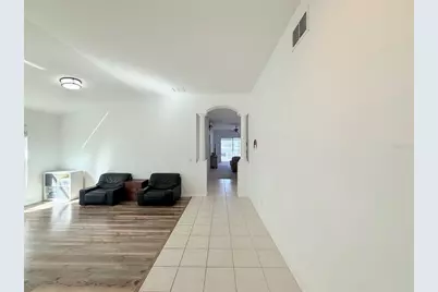 8415 Canterbury Lake Boulevard, Tampa, FL 33619 - Photo 10