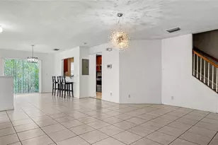 9402 Charlesberg Dr, Tampa, FL 33635 - Photo 4