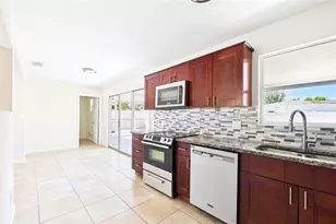 4418 W Fairview Heights, Tampa, FL 33616 - Photo 10