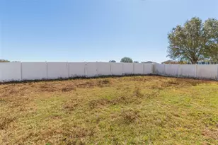 13330 Waterford Castle Dr, Dade City, FL 33525 - Photo 42