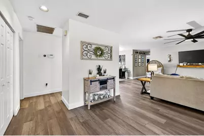 12322 Rome Avenue, Tampa, FL 33612 - Photo 8