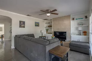 806 Chadsworth Ave, Seffner, FL 33584 - Photo 4