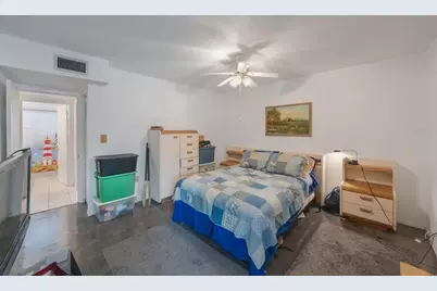 9945 47th Ave N #203, Saint Petersburg, FL 33708 - Photo 16
