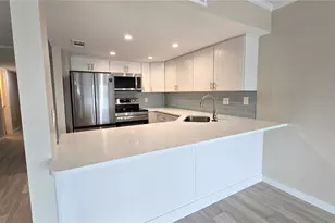 661 Poinsettia Ave, Clearwater Beach, FL 33767 - Photo 18