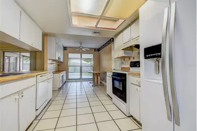 3102 Old Spring Place, Tampa, FL 33618 - Photo 8