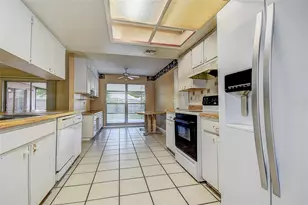 3102 Old Spring Pl, Tampa, FL 33618 - Photo 8