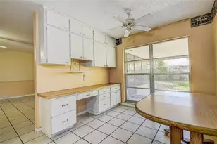 3102 Old Spring Pl, Tampa, FL 33618 - Photo 10